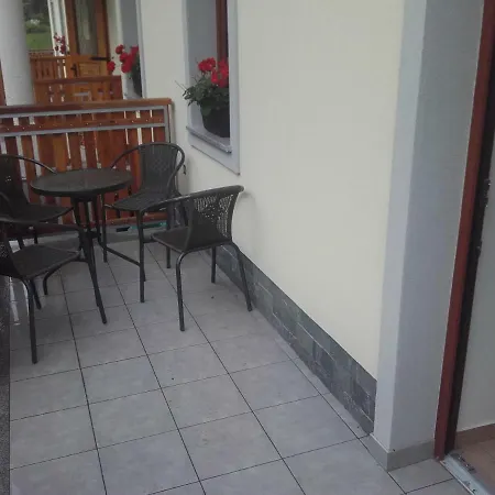Simnovi Apartmaji * Laze v Tuhinju