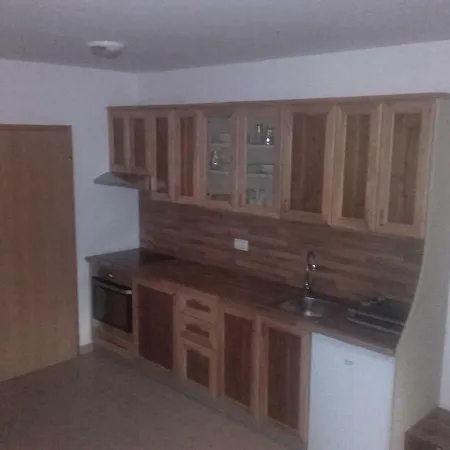 아파트 Simnovi Apartmaji 라제비투히뉴