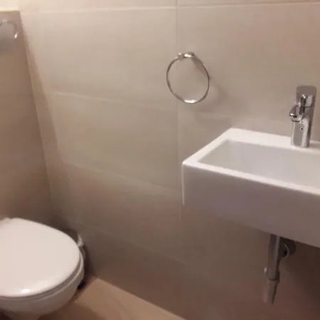 Simnovi Apartmaji * Laze v Tuhinju