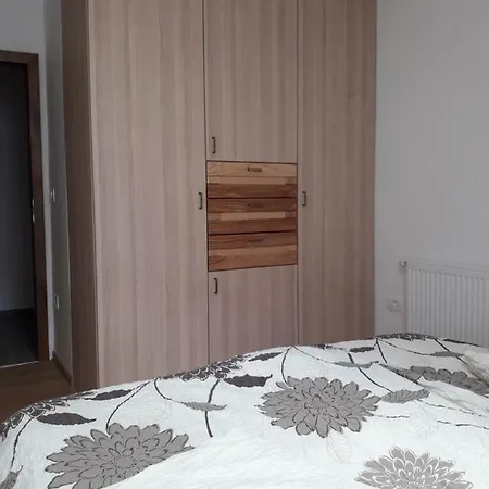 아파트 Simnovi Apartmaji 라제비투히뉴